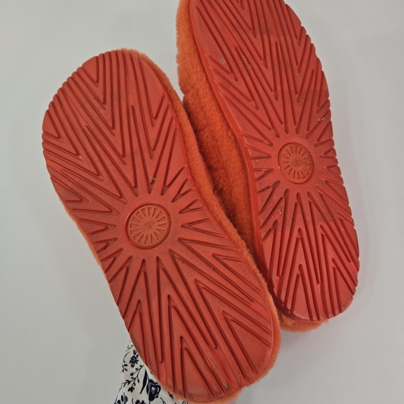 UGG slippers - Picture 7 of 13